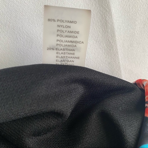 HELLO BIKINI PLUS SIZE FLORAL BATHING SUIT(RUNS VERY SMALL…MORE LIKE A LARGE) - Picture 9 of 16